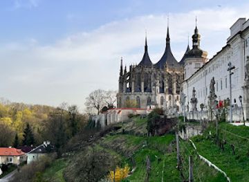 czechia/kutna-hora/landmark/vyhlidka-na-chram-svate-barbory