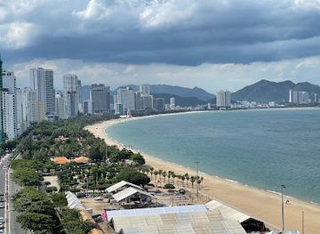 vietnam/nha-trang/tran-phu-beach/landmark/night-market