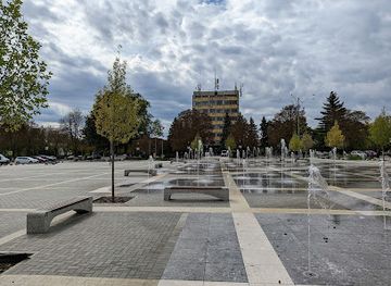 moldova/ungheni-county/landmark/piata-independentei