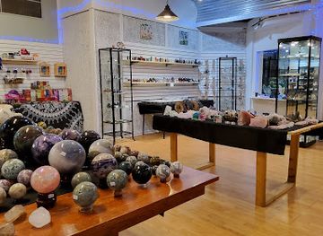 wisconsin/lake-geneva/landmark/sacred-sisters-lg