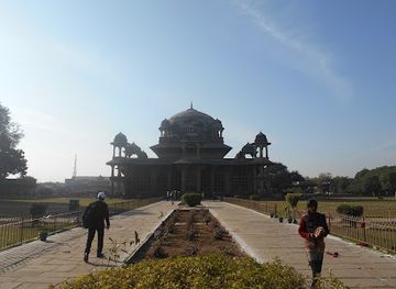 india/gwalior/landmark/tansen-memorial-temple