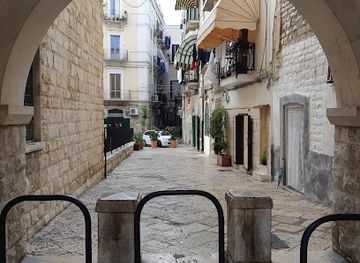 italy/bari/landmark/bar-templari