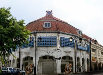 indonesia/surabaya/landmark/soerabaia-nieuwe-indische-bouwstijl