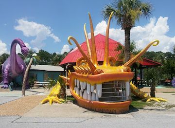 florida/panama-city-beach/landmark/goofy-golf