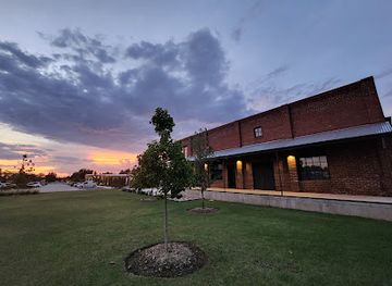oklahoma/edmond/landmark/historic-edmond-ice-company-building
