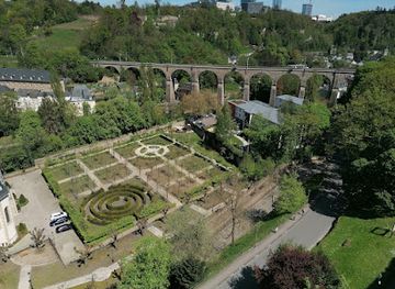 luxembourg/luxembourg-city/landmark/luxembourg-city-tourist-office