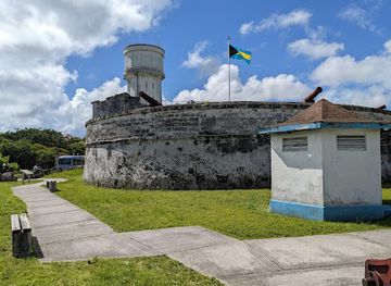 the-bahamas/nassau/landmark/queen-s-staircase
