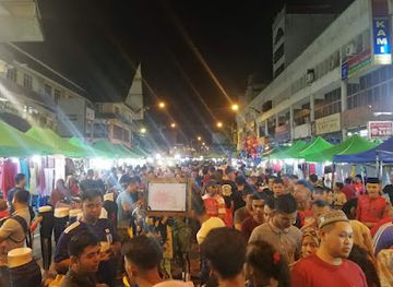 malaysia/kota-bharu/landmark/pasar-malam-buluh-kubu