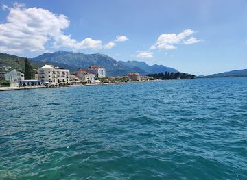 montenegro/tivat/landmark/salon-prive