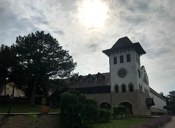 moldova/purcari-winery/landmark/wine-shop-bar-in-moldova