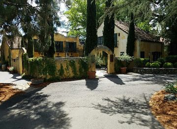 california/napa/landmark/napa-valley-wine-trolley