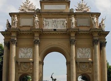 italy/san-gimignano/landmark/p-za-della-liberta