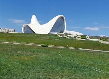 azerbaijan/baku/heydar-aliyev-center/landmark/i-love-baku-sign