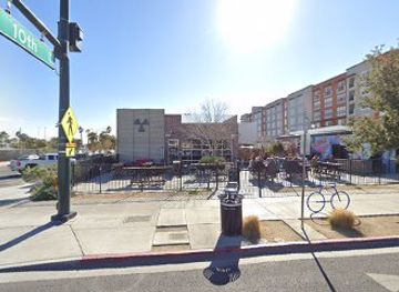 nevada/las-vegas/fremont-street/landmark/st-luke-s-fountain