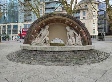 united-kingdom/bristol/landmark/king-george-v-memorial-fountain