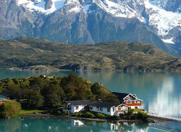 argentina/torres-del-paine-national-park/landmark/torres-del-paine