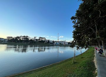 vietnam/dalat/xuan-huong-lake/landmark/cau-chu-y