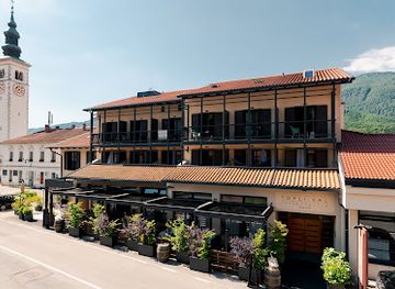 slovenia/littoral/landmark/hvala-topli-val