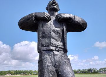 netherlands/hoeksche-waard/landmark/moeder