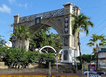 barbados/saint-michael/landmark/independence-arch