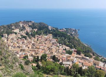 italy/taormina/landmark/hilltop-view-of-taormina