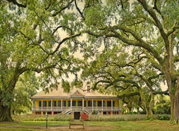 louisiana/plantation-country/landmark/laura-plantation-louisiana-s-creole-heritage-site