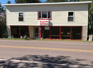 michigan/copper-harbor/landmark/keweenaw-agate-shop
