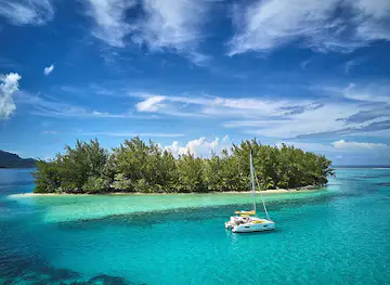 Tahiti Yacht Charter