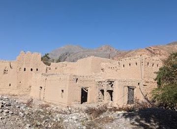 oman/al-hajar-mountains/landmark/birkat-al-mouz-ruin