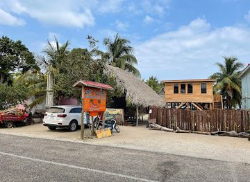 belize/hopkins/landmark/driftwood-beach-bar-pizza-shack