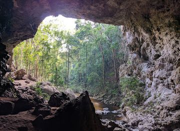 belize/caracol/landmark/rio-frio-cave