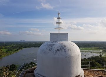 sri-lanka/ampara-district/landmark/tharulengala-aranya-senasanaya-karadahela-viharaya