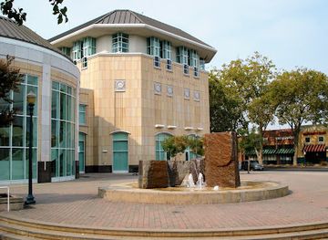 california/hayward/landmark/hayward-city-hall