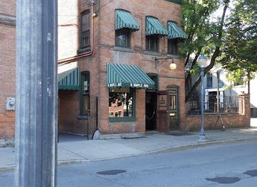 new-york/saratoga-springs/landmark/9-maple-ave