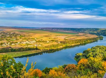 moldova/codru-national-park/landmark/candle-of-gratitude