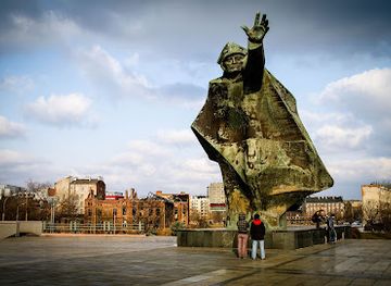 poland/warsaw/praga/landmark/kosciuszko-infantry-division-memorial