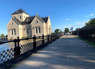 kentucky/louisville/landmark/crescent-hill-reservoir
