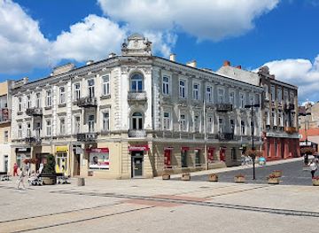 poland/radom/landmark/pomnik-leszka-kolakowskiego-w-radomiu