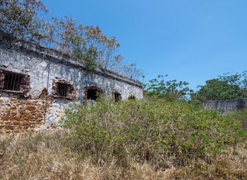 new-caledonia/south-province/landmark/vestiges-du-bagne-convict-prison-ruins