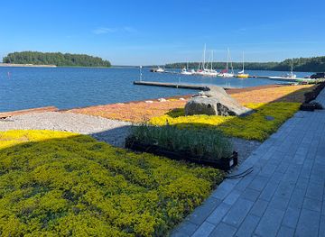 estonia/estonian-islands/landmark/hara-allveelavade-sadam-submarine-base