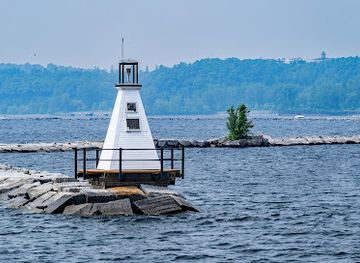 vermont/chittenden-county/landmark/burlington-breakwater-south-lighthouse