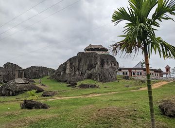 cameroon/ebolowa/landmark/centre-touristique-de-nkolandom