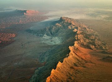 united-arab-emirates/al-hajar-al-gharbi-mountains/landmark/jebel-faya
