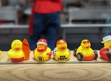 tennessee/duck-river-valley/landmark/duck-donuts