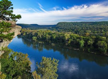 arkansas/ozark-mountains/landmark/city-rock-bluff