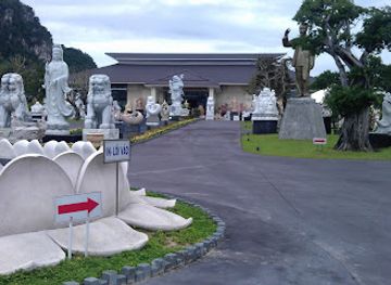 vietnam/da-nang/ngu-hanh-son-district/landmark/non-nuoc-stone-carving