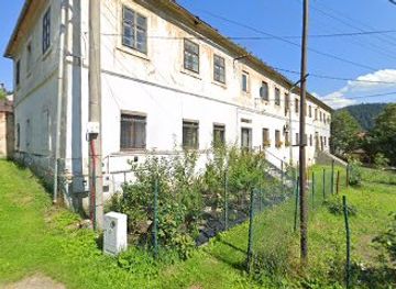 slovakia/pohronie/landmark/prajsky-dom