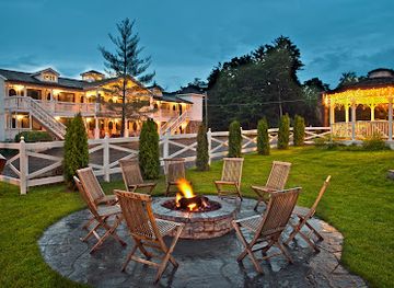 wisconsin/lake-geneva/landmark/maxwell-mansion-hotel