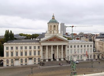 belgium/walloon-brabant/landmark/koningsplein-beeld-van-godfried-van-bouillon