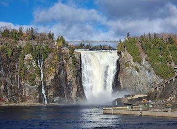 canada/quebec/landmark/montmorency-falls